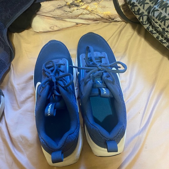 Worn but still in good condition - Picture 5 of 5